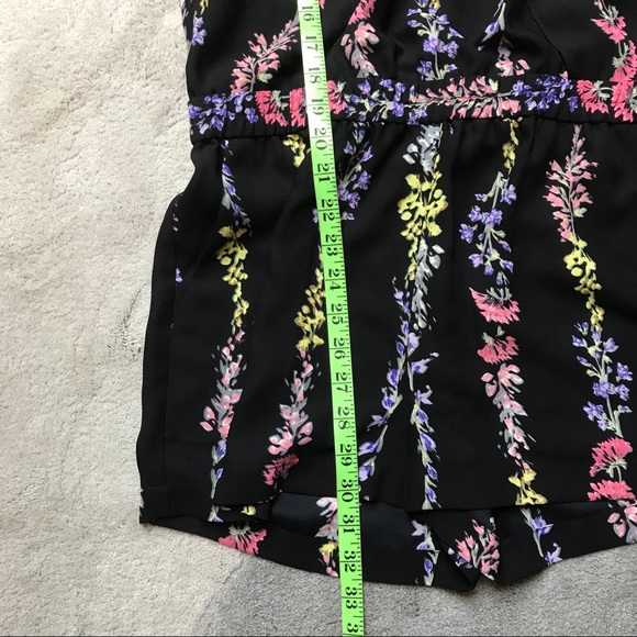BCBGMAXAzria Floral Romper, NWT, Size XS - Picture 10 of 16